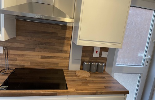 Handsworth House | 3 bed house close to amenities with private parking on gated premise