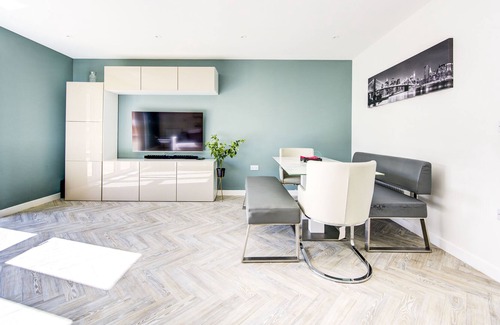Hacton House | 3 Bed house in Romford-Hornchurch/ Greater London
