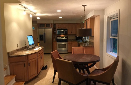 Meredith House | 3 Bed House Lake Winnisquam.