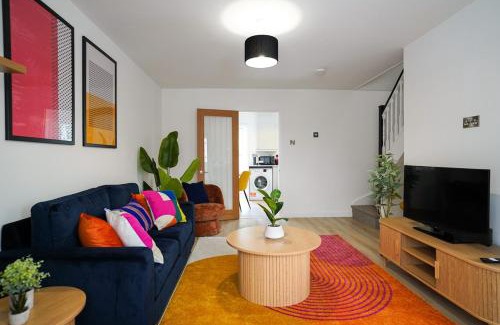 Lower Shelton House | 3-Bed House, Sleeps 5,Bedford