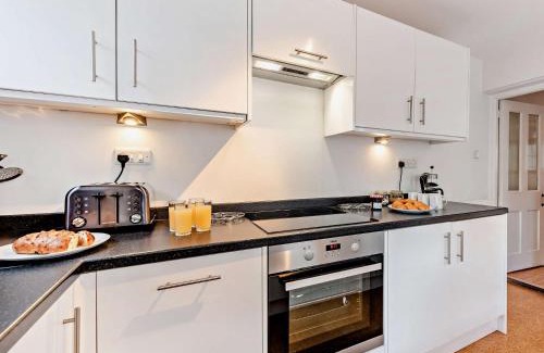 Arundel House | 3 Bed in Arundel 90894