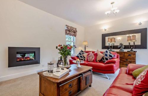 Langholm House | 3 Bed in Langholm 95053