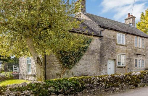 Newton Grange House | 3 Bed in Wetton 79554