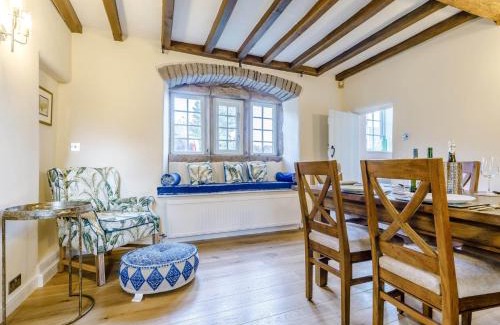 Newton Grange House | 3 Bed in Wetton 79554