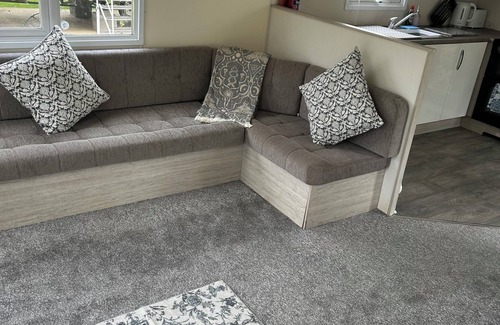 Great Houghton House | 3 bed mobile home - Holiday Park