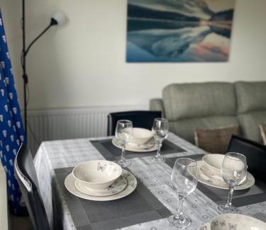 Ellemford Apartment | 3 Bed Serviced Accommodation with Free Parking & Tram Stop, 10 minutes from Airport and Center