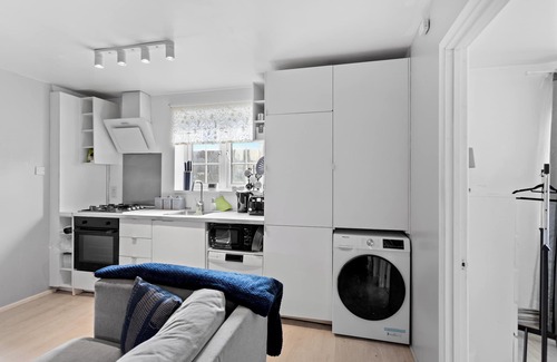 Newham House | 3 Bed, Sleeps 6, Free Parking, Wifi