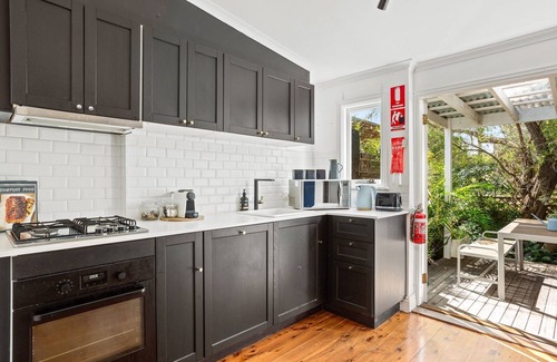 Newtown House | 3-Bed Victorian House with Alfresco Dining