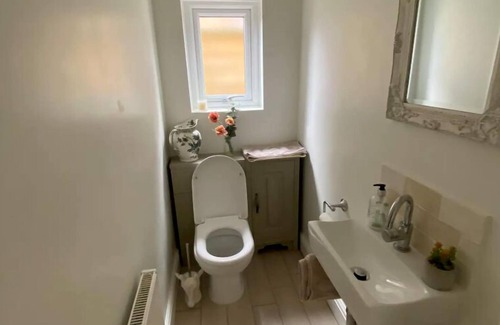 Hove House | 3 bedrm house/free parking/garden/15 walk 2 beach