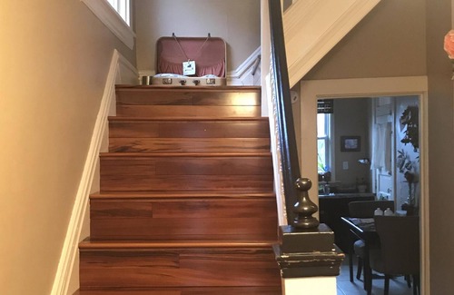 South Hills House | 3 Bedroom 1 Bath Amazing Backyard - 1 min walk from the Trolley (leads downtown)