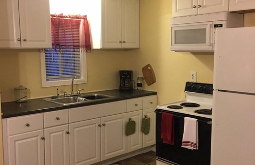 Prudenville Cottage | 3 Bedroom/1 Bath Houghton Lake Getaway