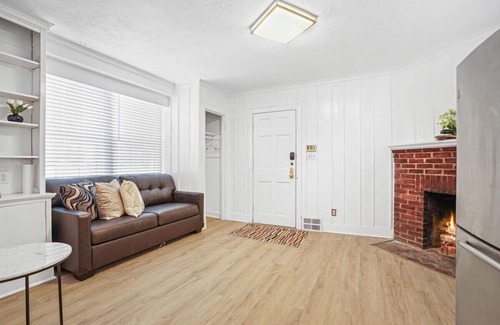 Bethesda House | 3 Bedroom-2.5 Bath in Bethesda, near Chevy Chase, DC Area