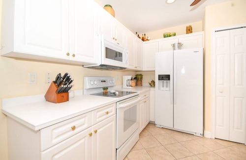 Burnt Store Marina Condo | 3 Bedroom 2 Bath 2 Car Garage includes Golf Cart Usage