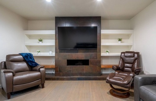 Bonita House | 3 Bedroom, 2 Bath, Backyard