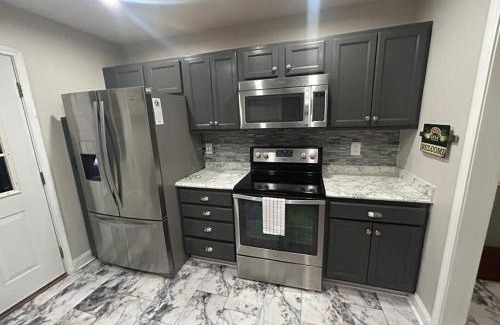 Mount Berry House | 3 bedroom, 2 bath house near tennis center