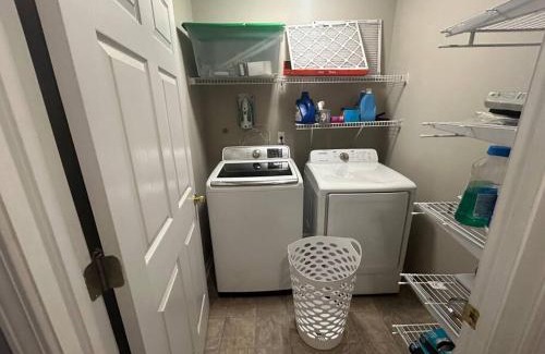 Mount Berry House | 3 bedroom, 2 bath house near tennis center