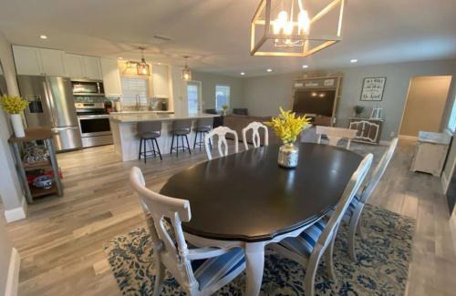 Crystal River House | 3 bedroom 2 bath with hot tub, game room and boat slip