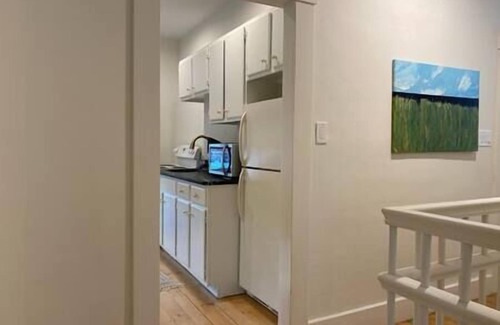 Alton House | 3 bedroom , 2 bath with views of the Lake