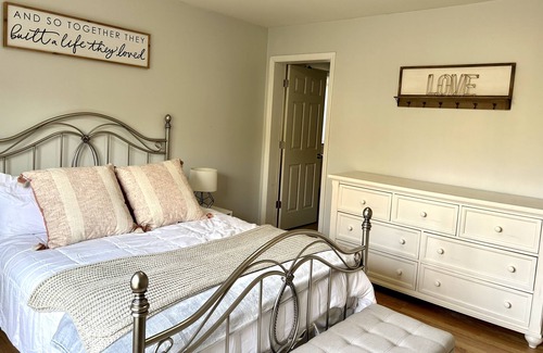 Grantham House | 3 Bedroom 2 Bathroom Home in Grantham