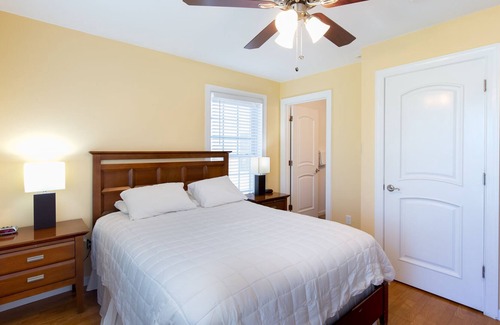Long Key House | 3 BEDROOM 3 BATHROOM ISLAND TOWN HOME (ENTIRE HOME)