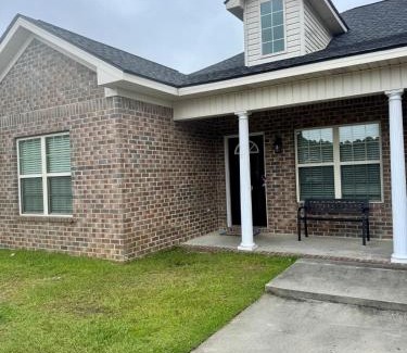Statesboro Apartment | 3 Bedroom 4 Bed Private Patio Home on GSU Campus