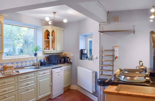Denbigh Cottage | 3 bedroom accommodation in Colwyn Bay