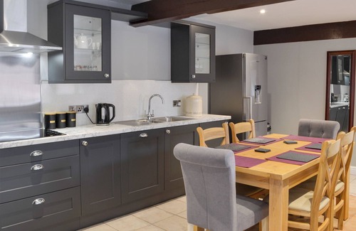 Lincoln Cottage | 3 bedroom accommodation in Doddington, near Lincoln