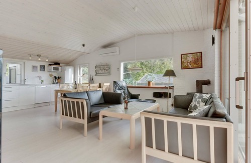 Hejlsminde Strand House | 3 bedroom accommodation in Hejls