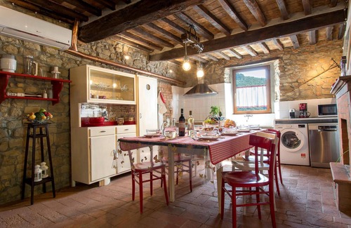 Benabbio Apartment | 3 bedroom amazing apartment in Benabbio
