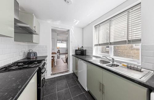 Rochester East Ward Apartment | 3-bedroom apartment in Amherst