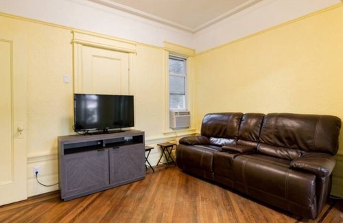 Crown Heights Apartment | 3-bedroom apartment in delightful Brooklyn