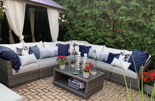 Downtown Gatineau House | 3 bedroom apartment located in a luxurious house, access to courtyard & ballroom