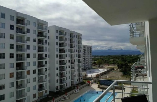 Girardot Apartment | 3 bedroom apartment with pool and balcony to the mountains in exclusive area!