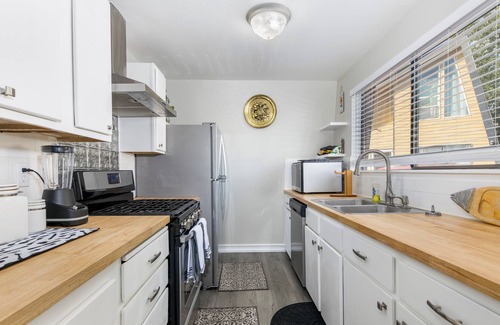 Auburn House | 3 bedroom Auburn River Home