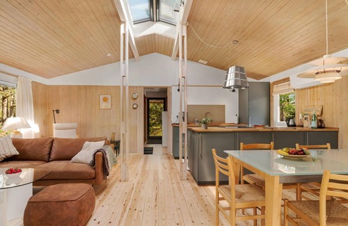 Øer Strand House | 3 bedroom awesome home in Ebeltoft