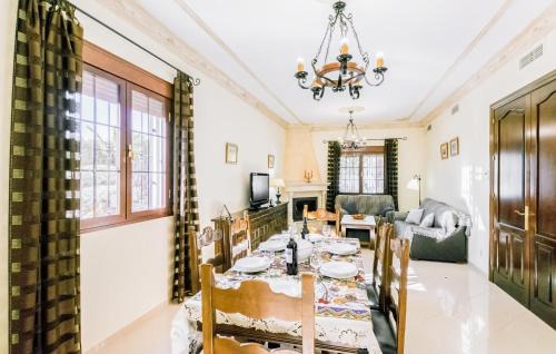 Casariche House | 3 Bedroom Awesome Home In Casariche