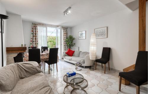 Lagord House | 3 Bedroom Awesome Home In Lagord