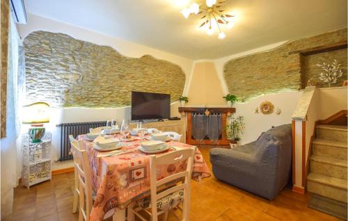Strettoia House | 3 Bedroom Awesome Home In Pietrasanta