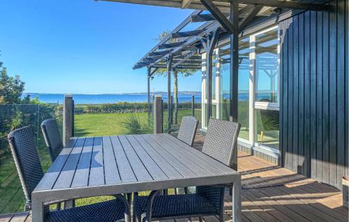 Vibæk Strand House | 3 Bedroom Beach Front Home In Ebeltoft