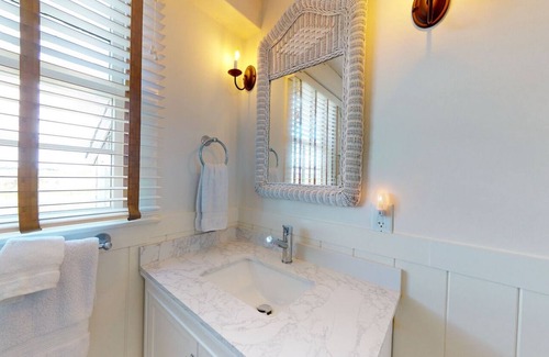 Nantucket Cottage | 3 Bedroom Beach Front Cottage - 14 Sheep Pond Road