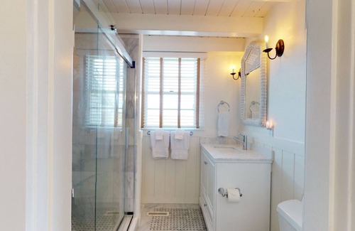 Nantucket Cottage | 3 Bedroom Beach Front Cottage - 14 Sheep Pond Road