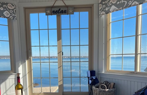 Wilburs Point House | 3-bedroom beach house in tranquil Fairhaven with Gazebo, WiFi, AC.Relax & unwind