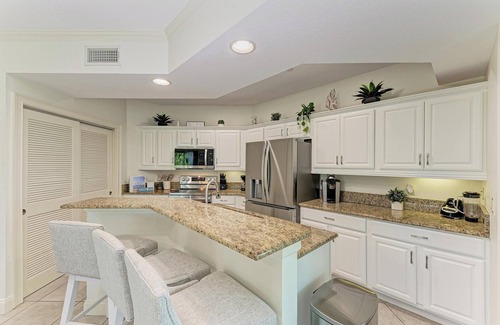 Englewood Condo | 3 Bedroom- Beachfront Condo with Beautiful Views of the Gulf