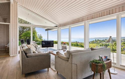 Egsmark Strand House | 3 Bedroom Beautiful Home In Ebeltoft