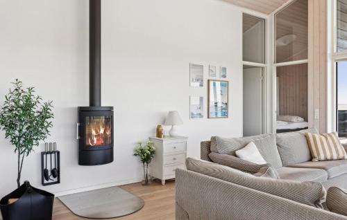 Egsmark Strand House | 3 Bedroom Beautiful Home In Ebeltoft
