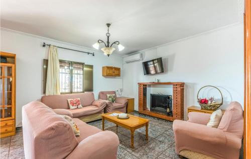Montoro House | 3 Bedroom Beautiful Home In Montoro