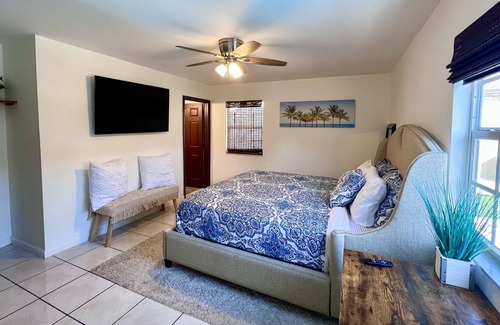 Whisper Walk House | 3 bedroom Boca Raton home with heated pool and bar