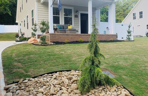 Easley House | 3-bedroom bungalow in charming Easley with AC, WiFi