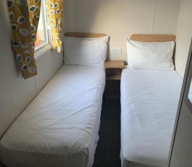 Dymchurch Resort | 3 Bedroom Caravan, New Beach Holiday Park