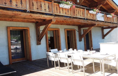 Les Gets Apartment | 3-Bedroom Chalet - Sauna & Gym - Sleeps 8